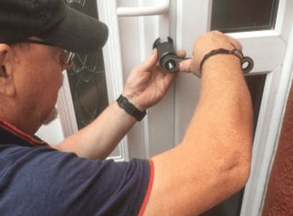Locksmith David Working on upvc door