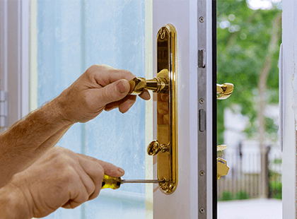 Fixing gold door handle on a upvc frame