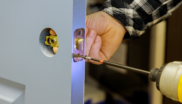 Fixing the internal workings of a wooden door