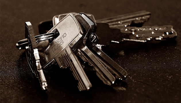 Keys on table